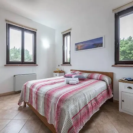 Detached With Garden In Stintino, Cleaning Included *
